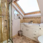 Brush And Boot Nyaraló *