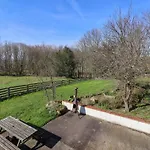 Brush And Boot Nyaraló